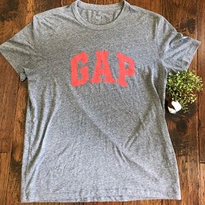GAP T-Shirt (Size Medium)
